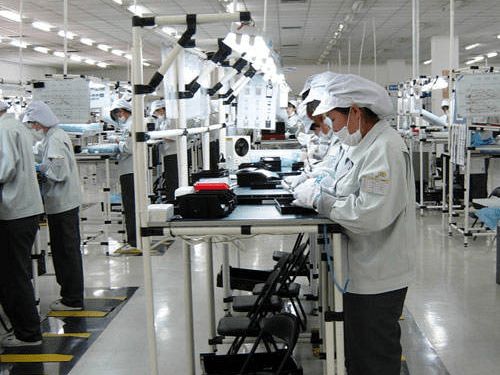 电子厂普工的工作内容与计算机技术培训 从流水线到技能提升